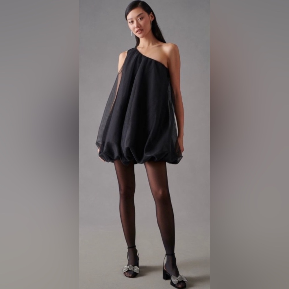 I am selling a Hutch by Anthropologie Black Tulle One shoulder dress size 10 nwt
